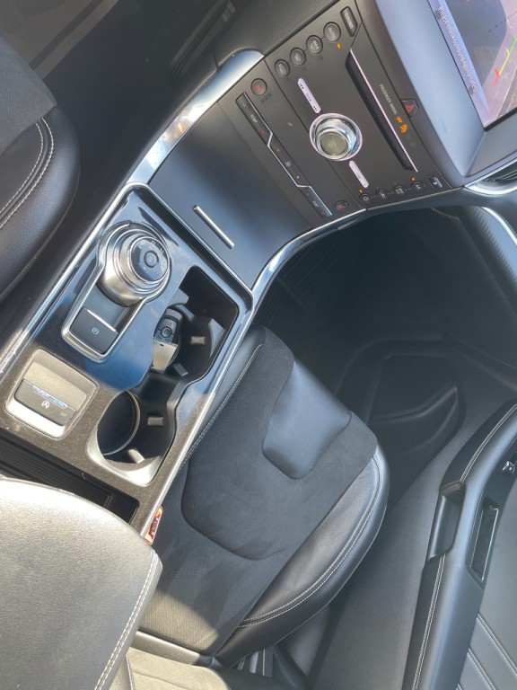 2019 Ford Edge Image 19