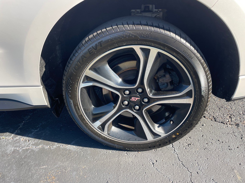 2019 Ford Edge Image 59