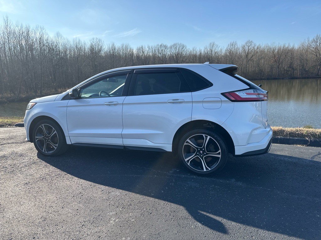 2019 Ford Edge Image 5
