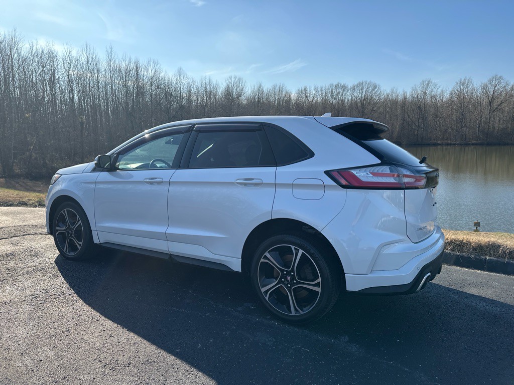 2019 Ford Edge Image 6