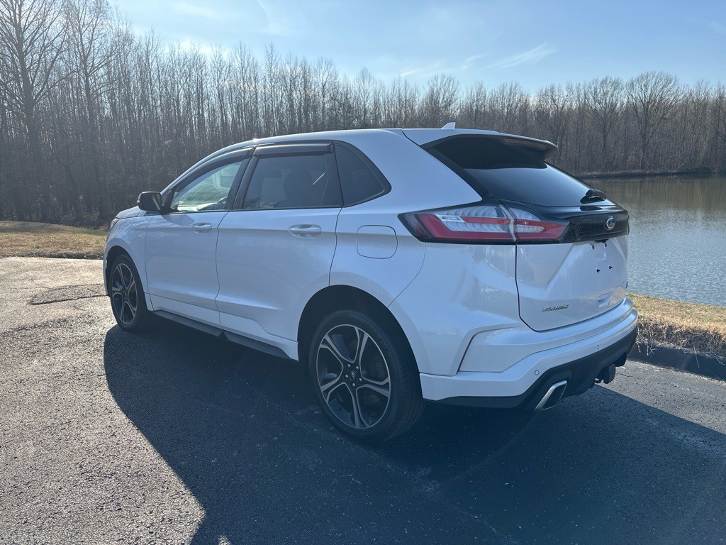 2019 Ford Edge Image 7