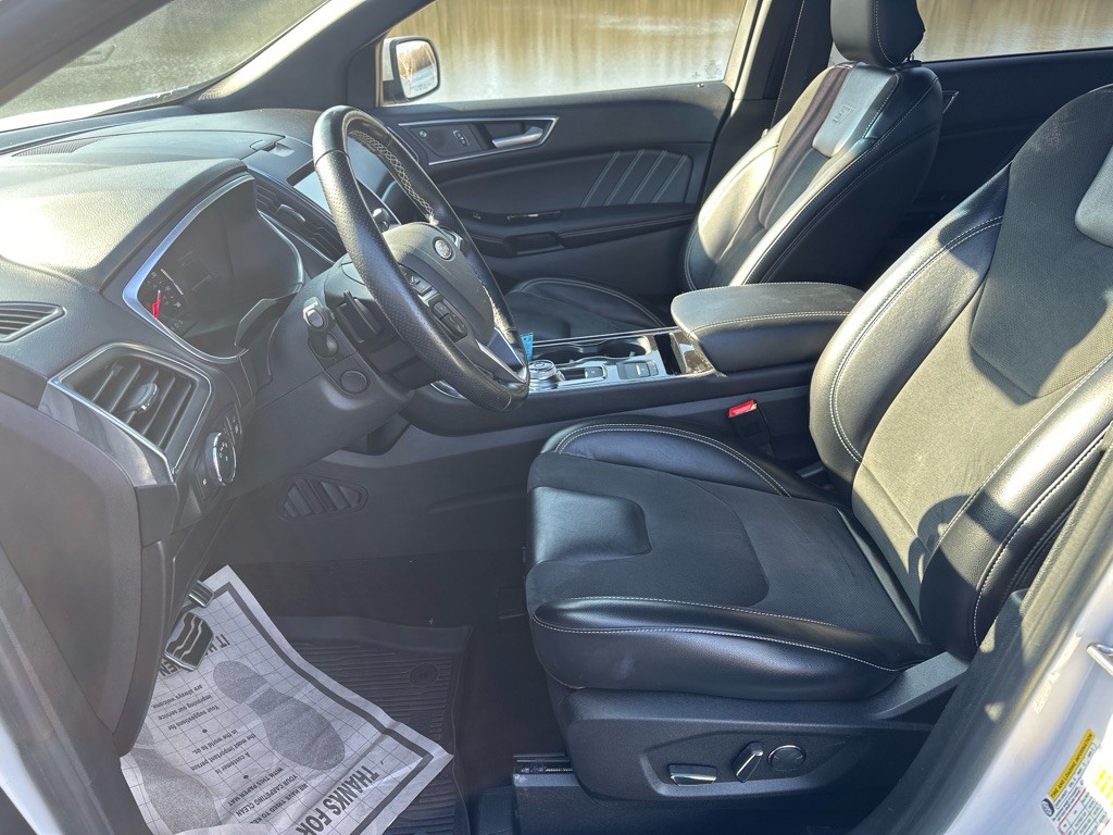 2019 Ford Edge Image 11