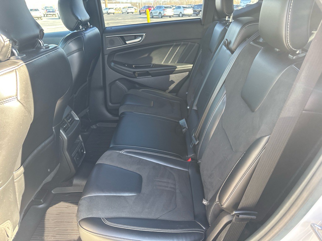 2019 Ford Edge Image 24