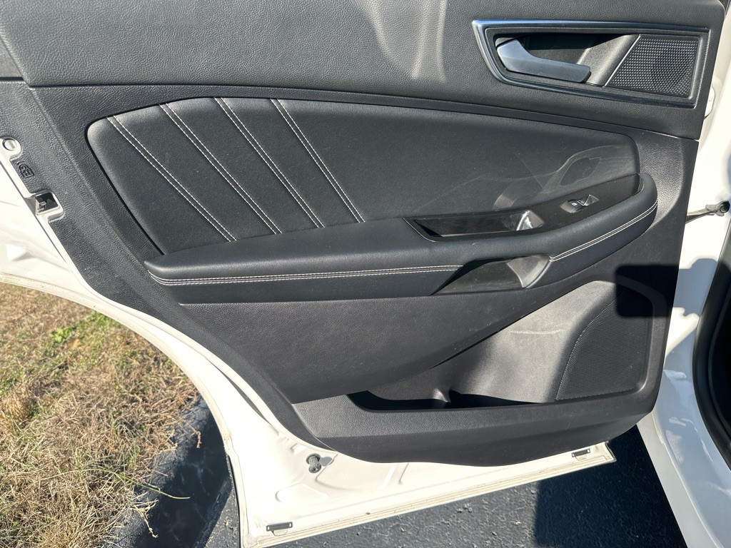 2019 Ford Edge Image 26