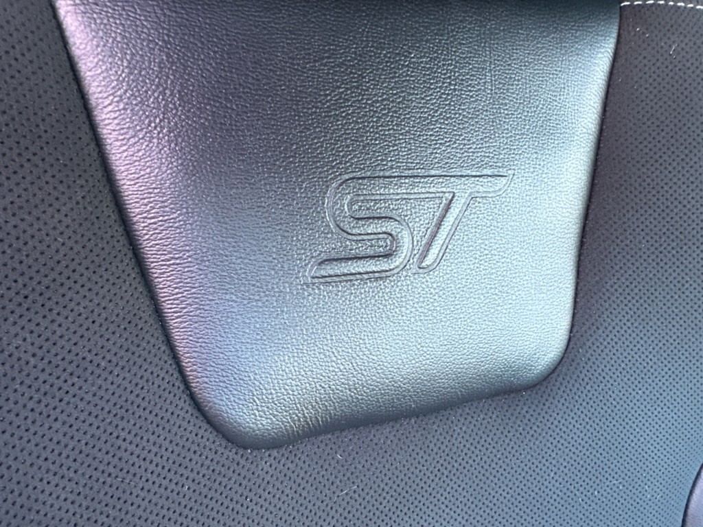 2019 Ford Edge Image 41