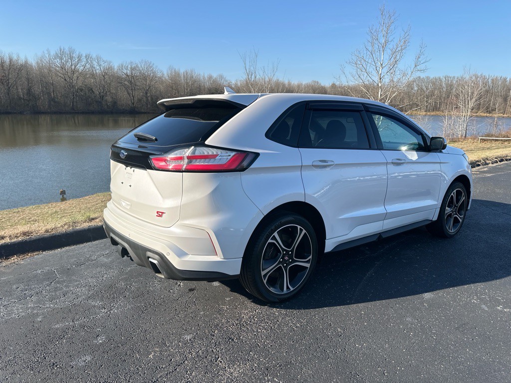 2019 Ford Edge Image 48