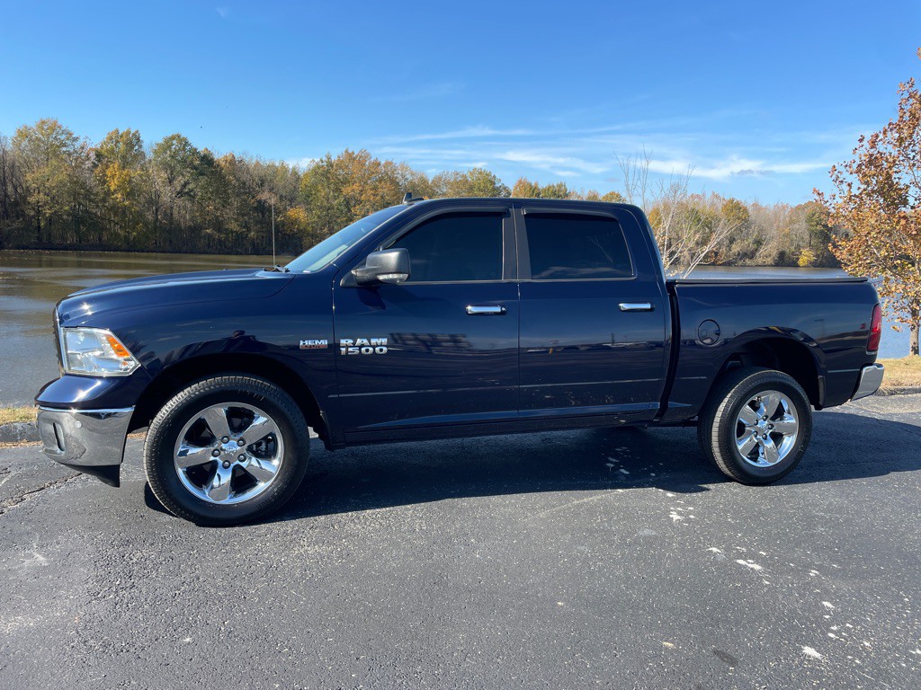 2017 RAM 1500 Image 3