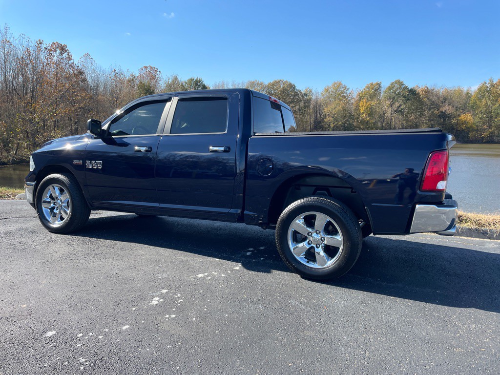 2017 RAM 1500 Image 6