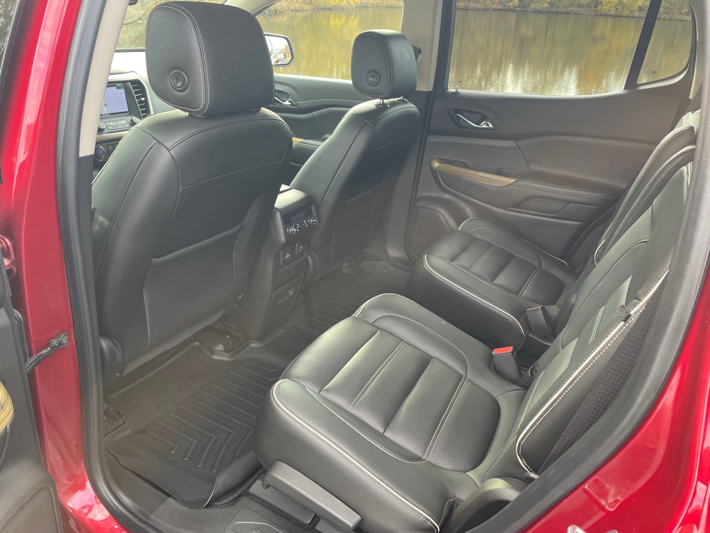 2019 GMC Acadia Image 32
