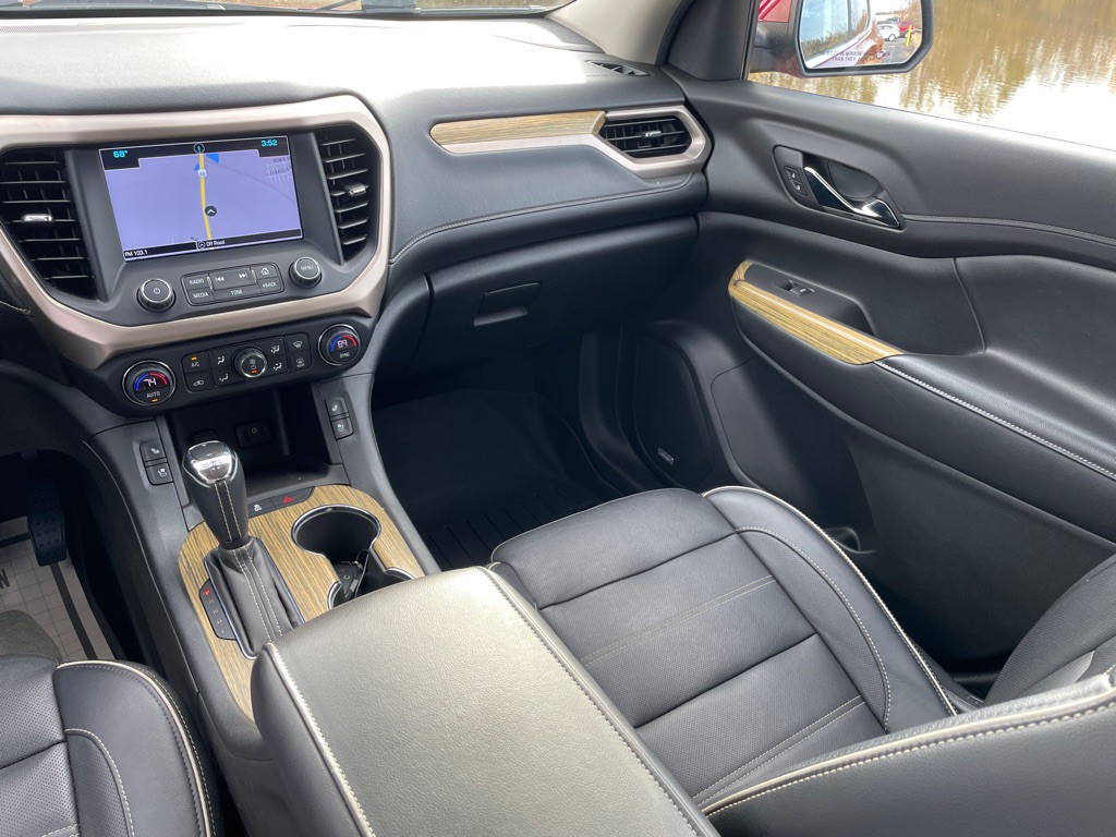 2019 GMC Acadia Image 38