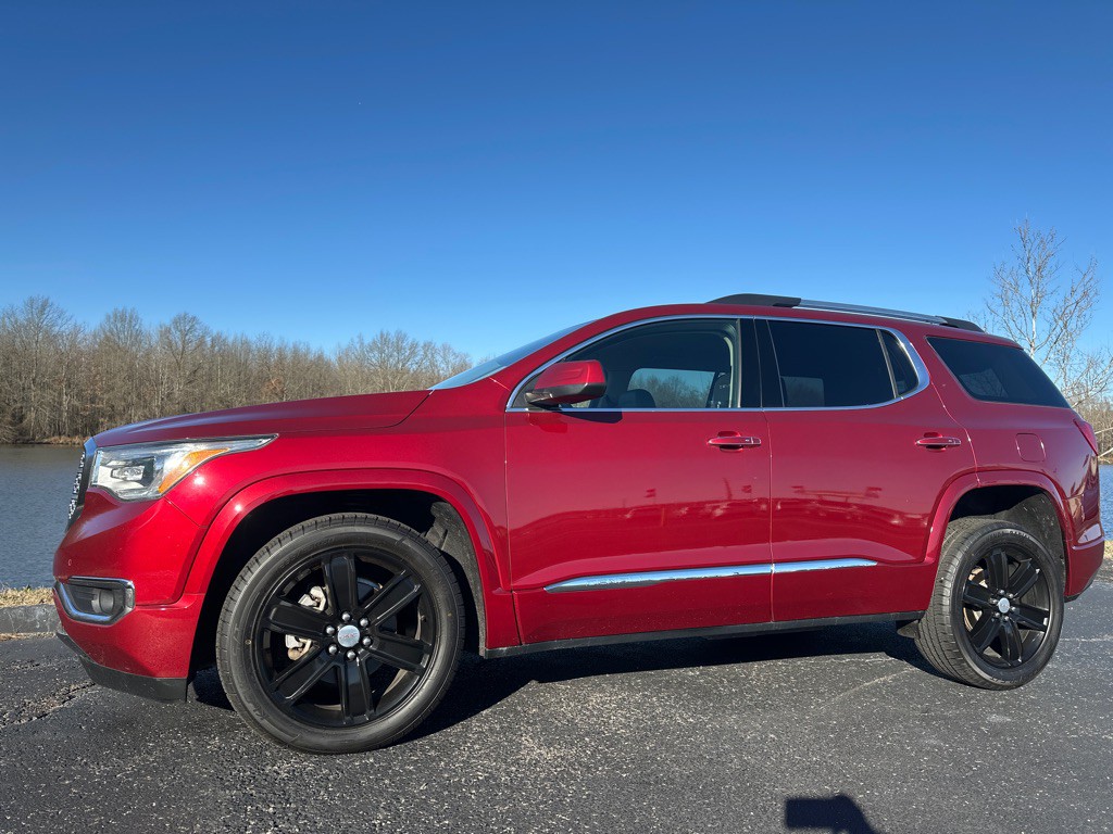 2019 GMC Acadia Image 1
