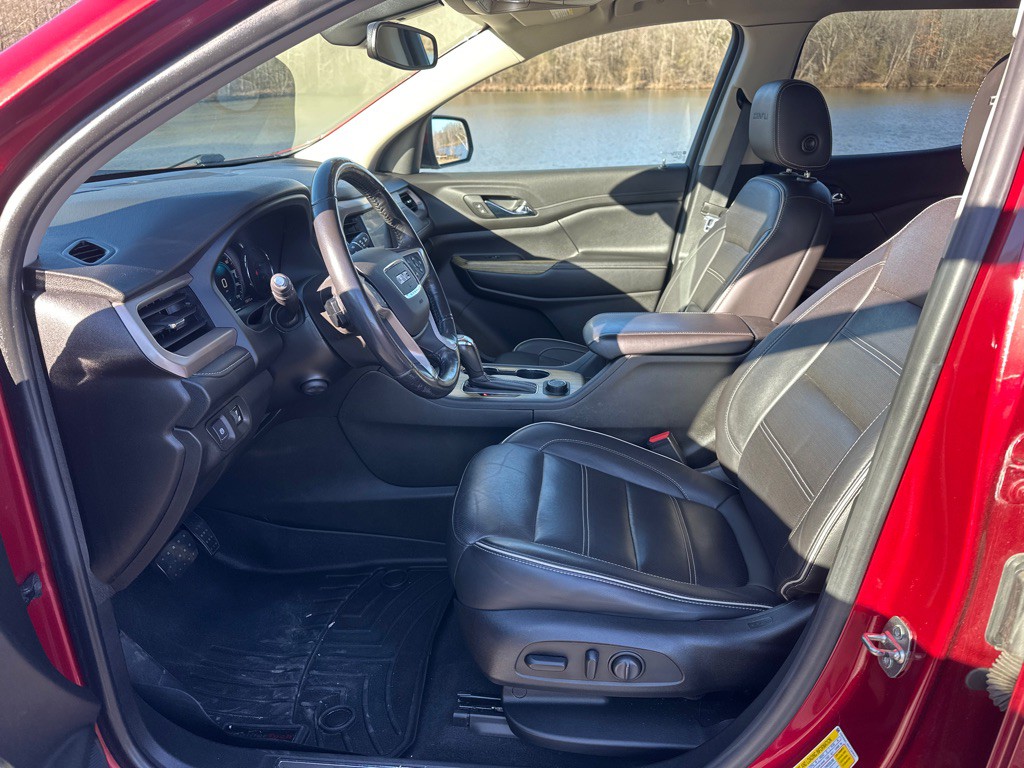 2019 GMC Acadia Image 8