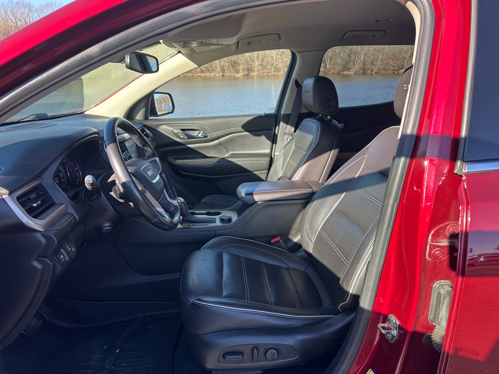 2019 GMC Acadia Image 9