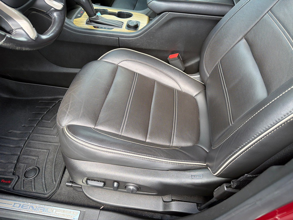 2019 GMC Acadia Image 12