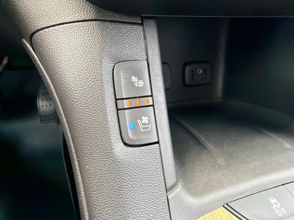 2019 GMC Acadia Image 16