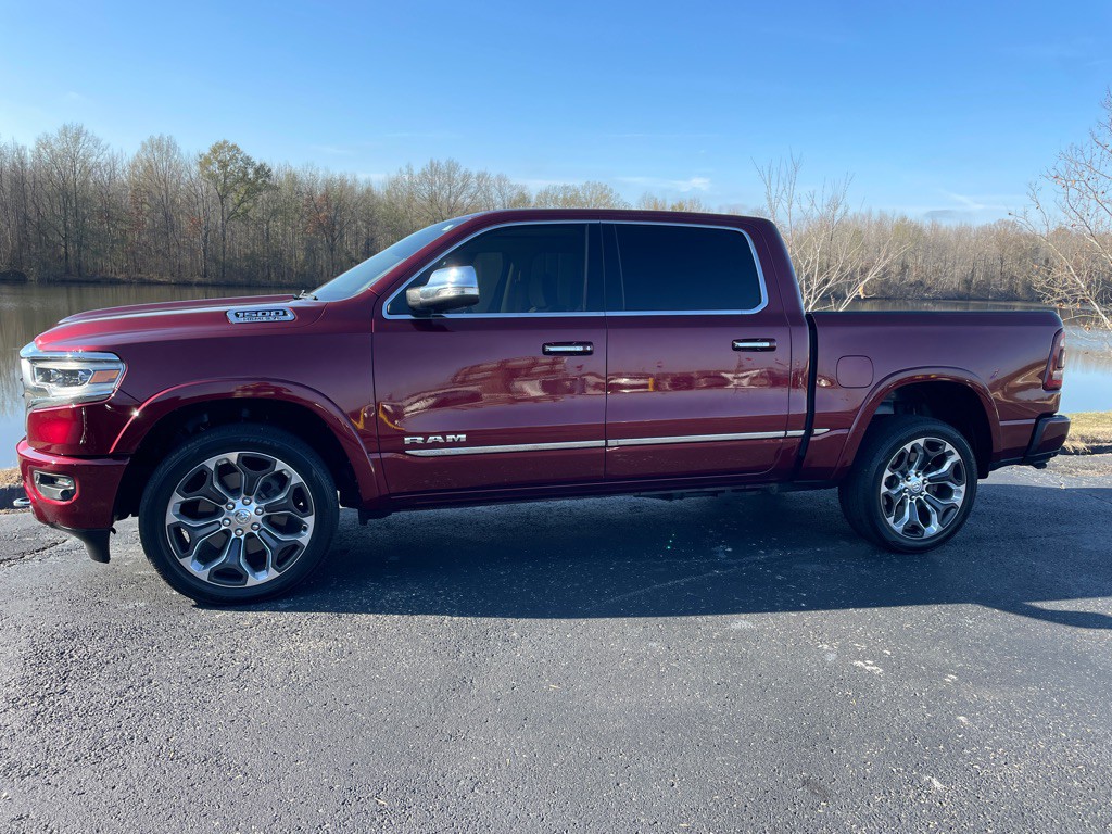 2020 RAM 1500 Image 3