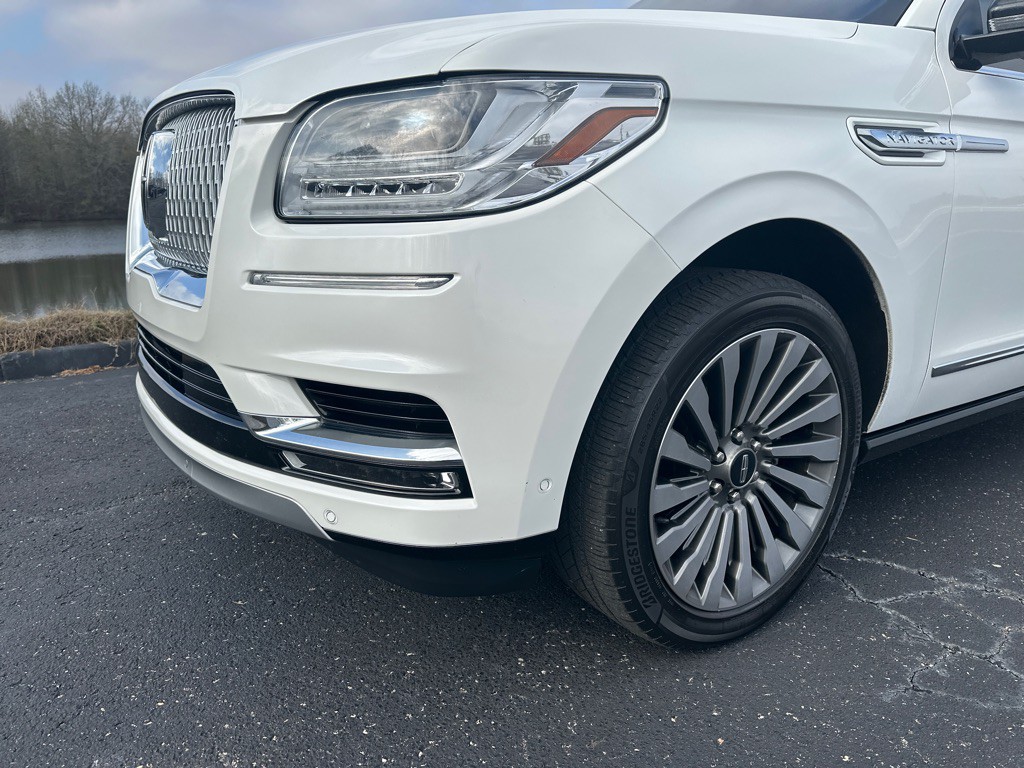 2020 Lincoln Navigator Image 8
