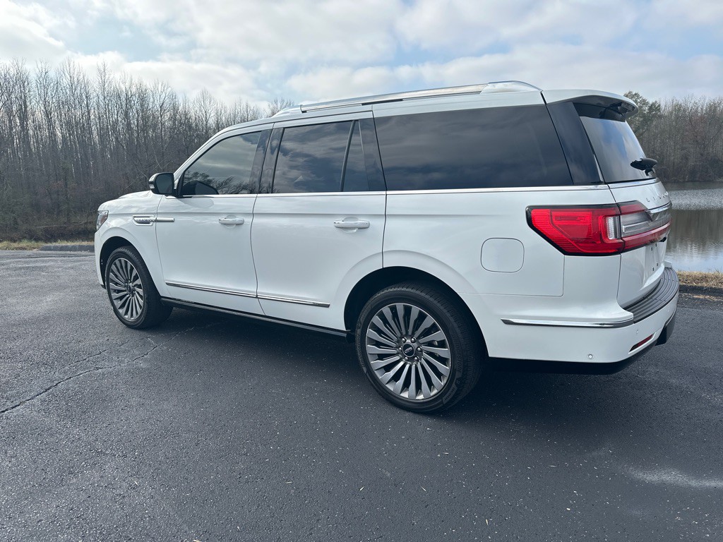 2020 Lincoln Navigator Image 3