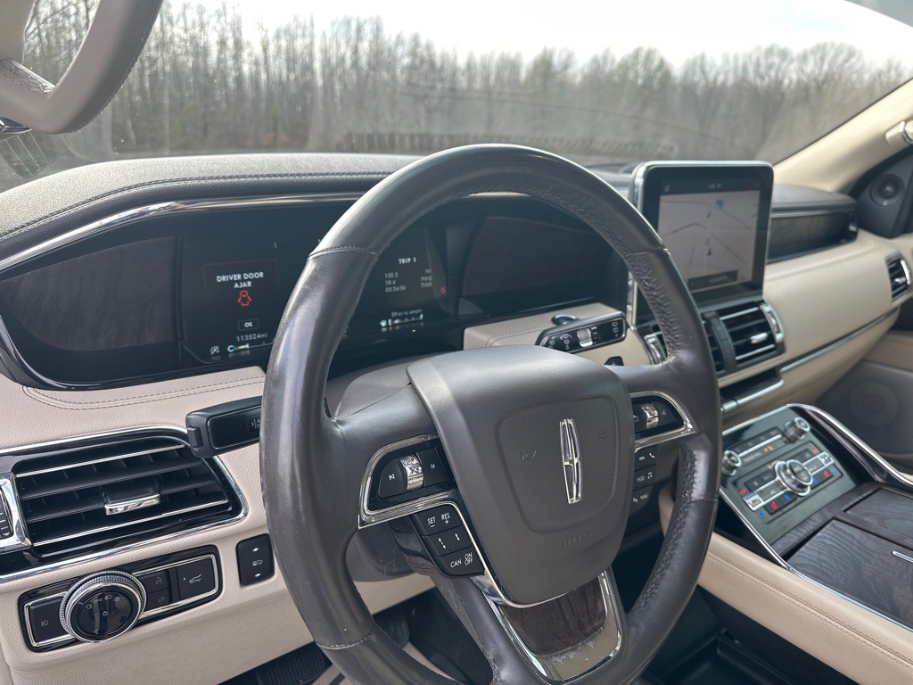 2020 Lincoln Navigator Image 12