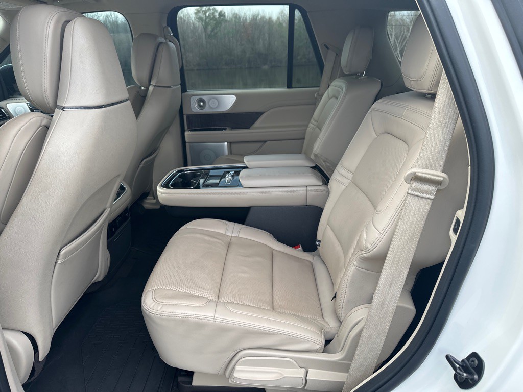 2020 Lincoln Navigator Image 27