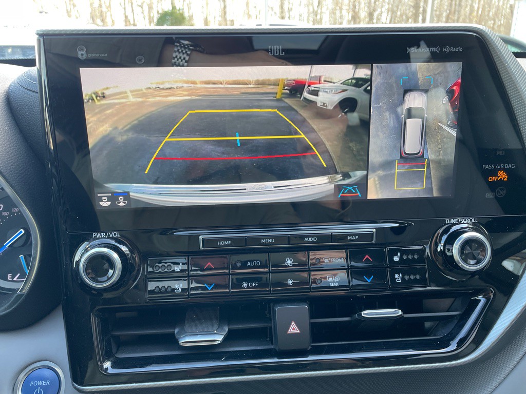 2021 Toyota Highlander Image 17