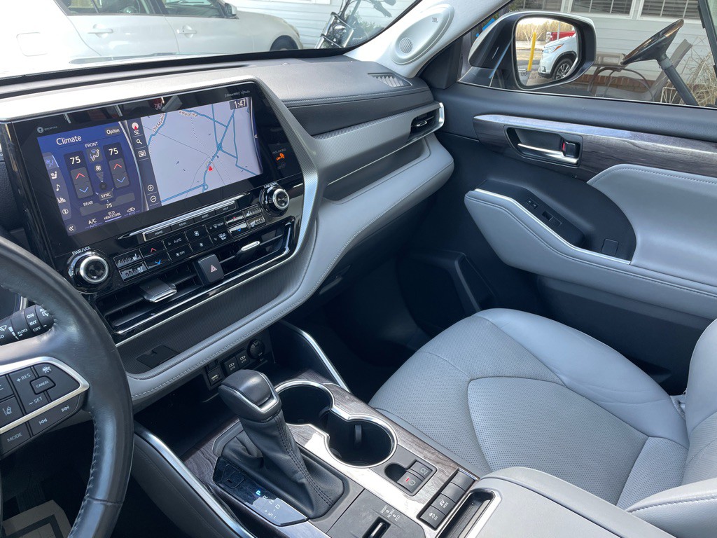 2021 Toyota Highlander Image 19