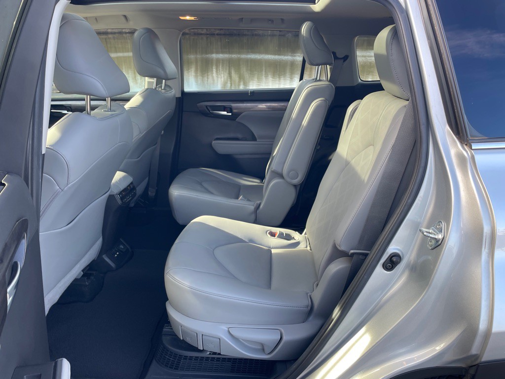 2021 Toyota Highlander Image 24