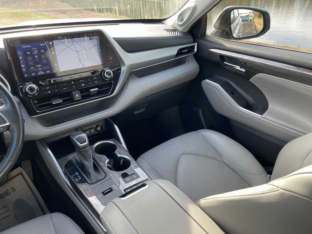 2021 Toyota Highlander Image 29