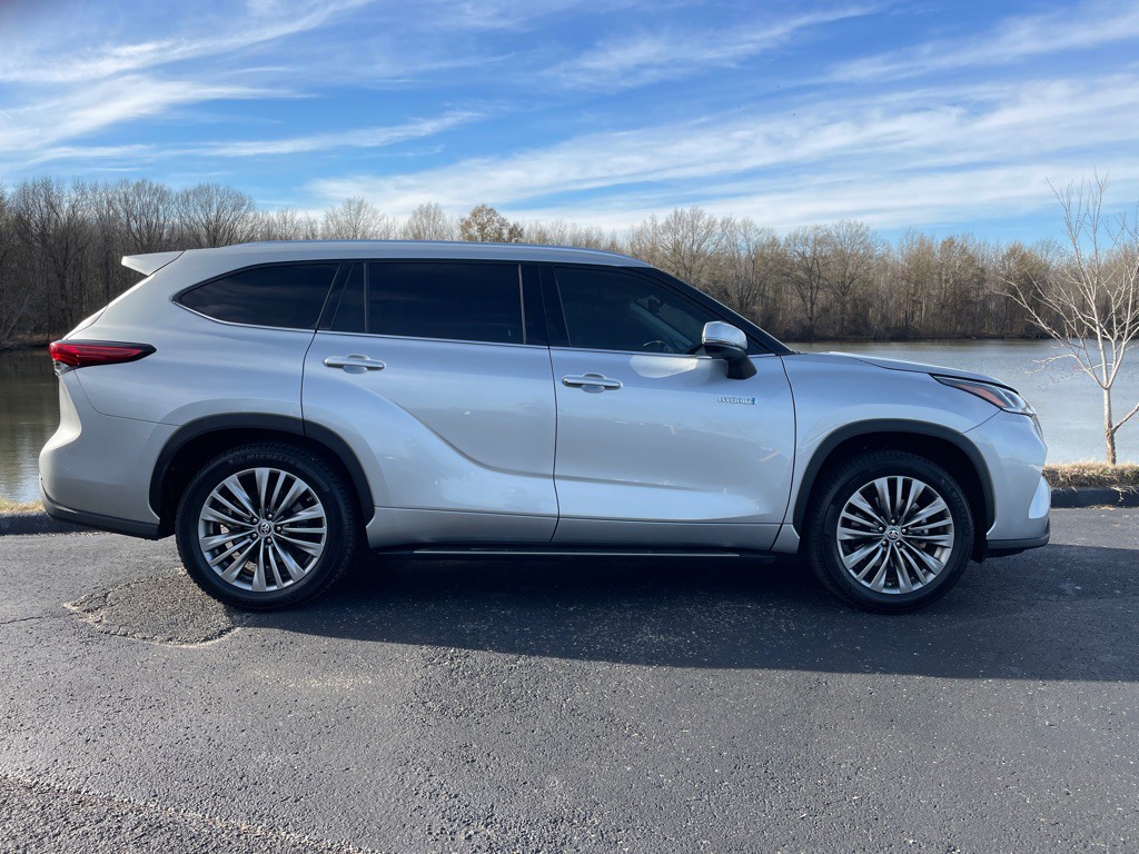 2021 Toyota Highlander Image 43