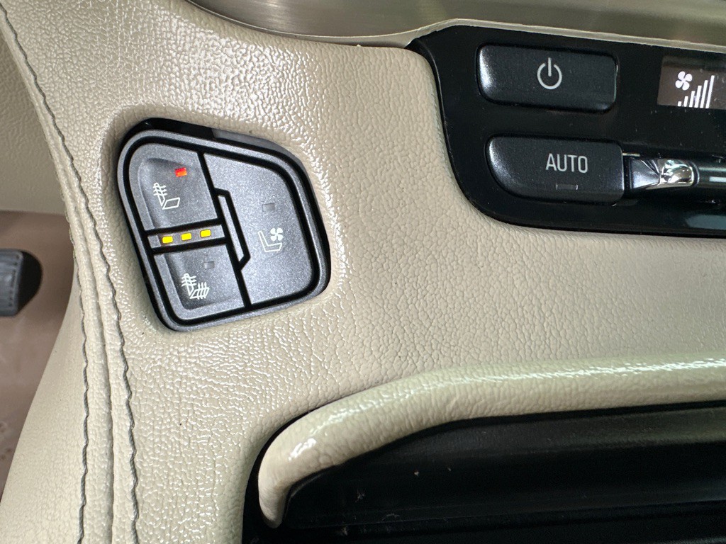 2018 GMC Yukon Image 16