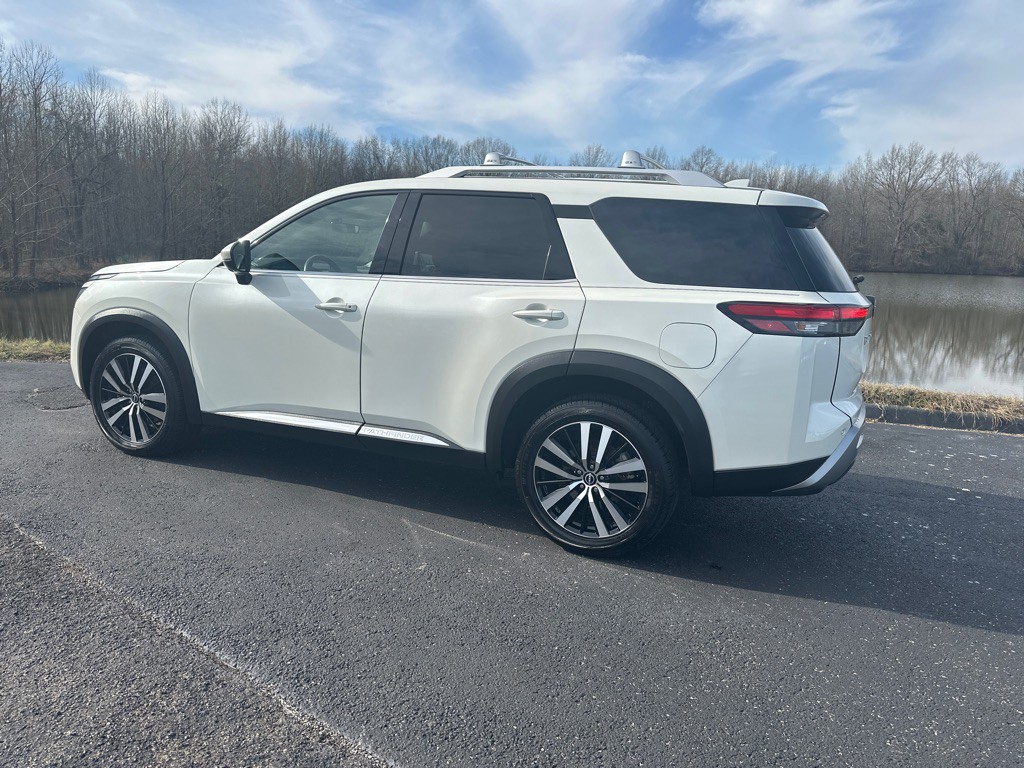 2023 Nissan Pathfinder Image 5