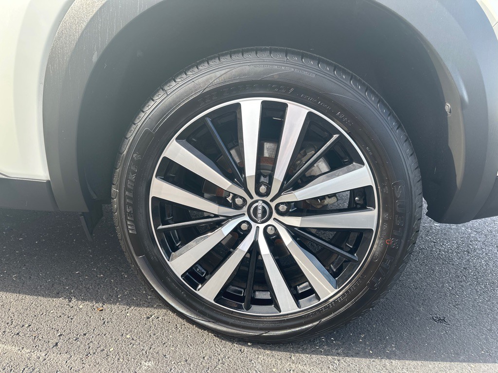 2023 Nissan Pathfinder Image 7