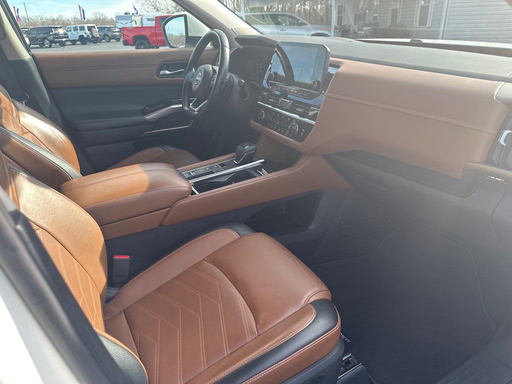 2023 Nissan Pathfinder Image 32