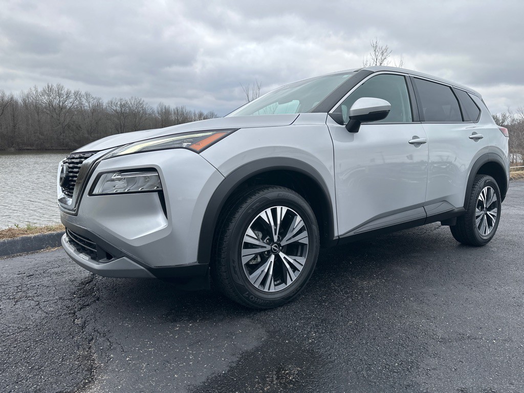 2022 Nissan Rogue Image 1