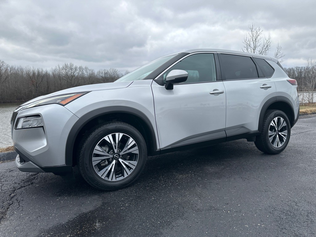 2022 Nissan Rogue Image 2