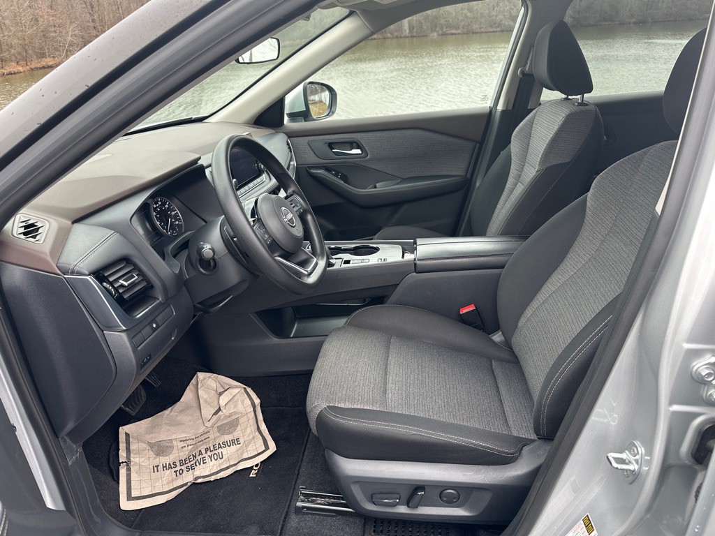 2022 Nissan Rogue Image 9