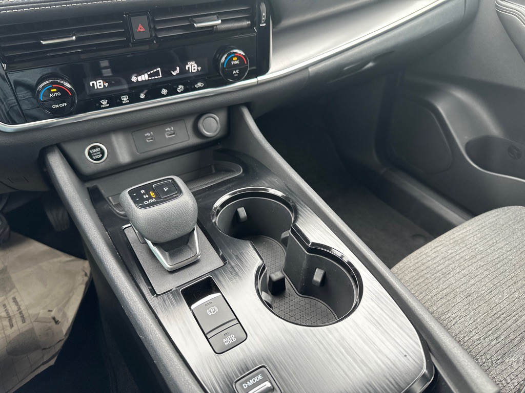 2022 Nissan Rogue Image 14