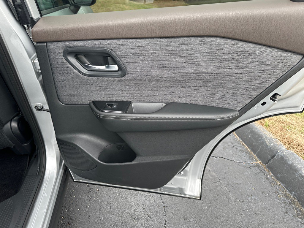 2022 Nissan Rogue Image 32