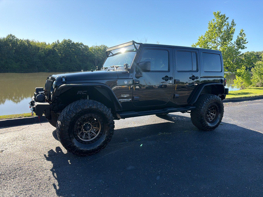2015 Jeep Wrangler Unlimited Image 2