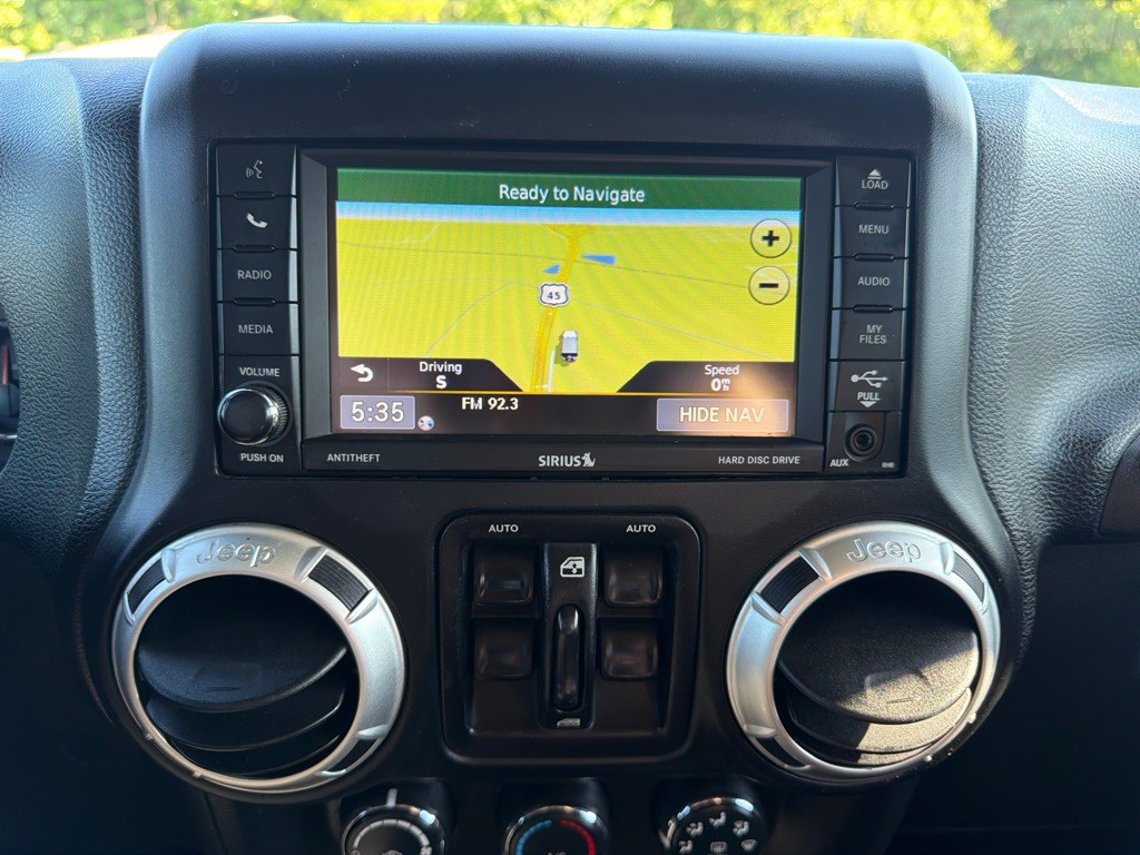 2015 Jeep Wrangler Unlimited Image 15