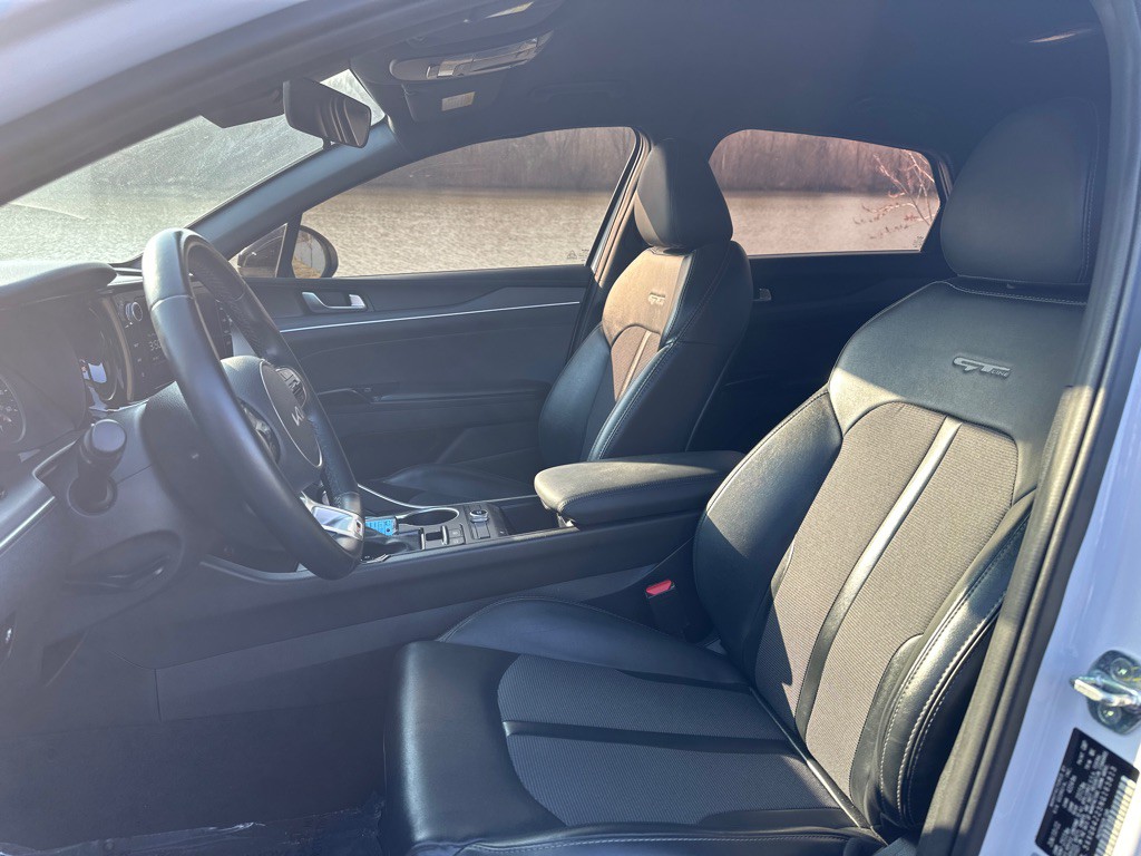 2022 Kia K5 Image 10