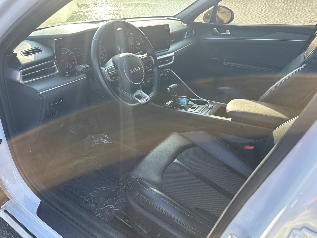 2022 Kia K5 Image 11