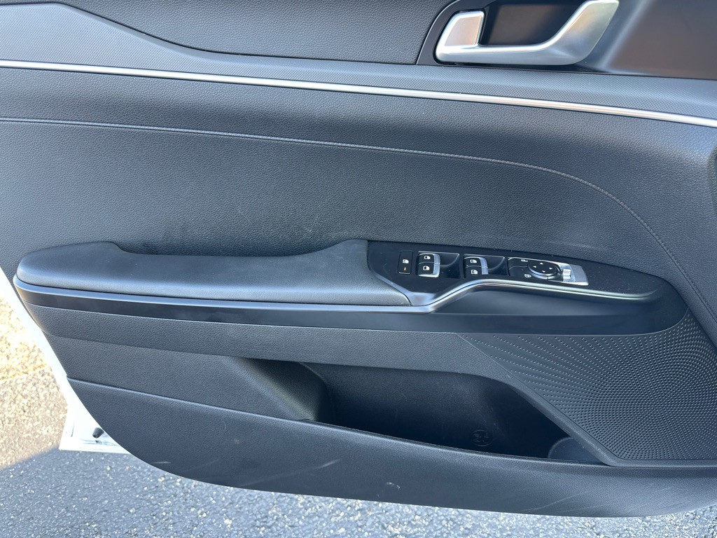 2022 Kia K5 Image 13