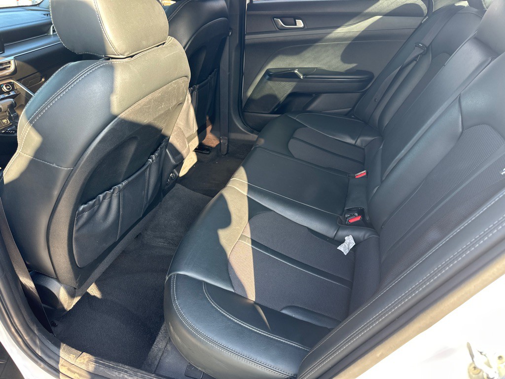 2022 Kia K5 Image 23