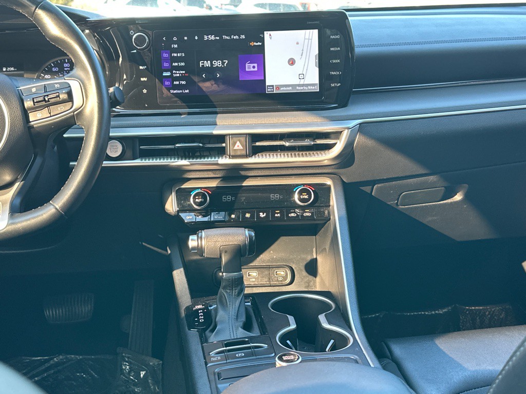 2022 Kia K5 Image 26