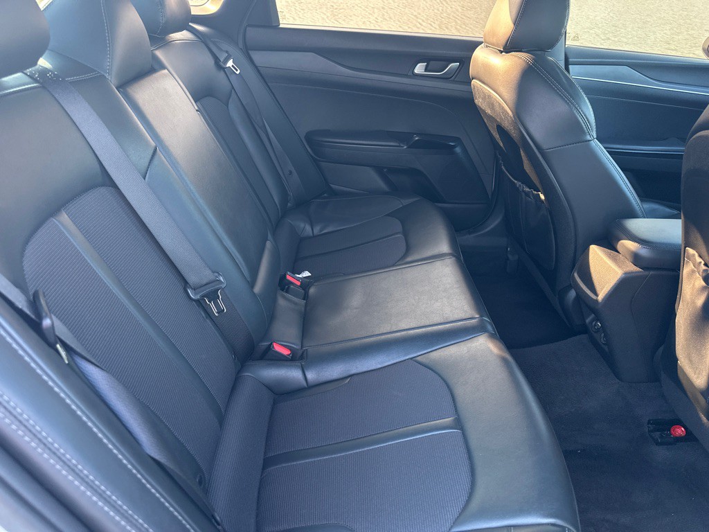 2022 Kia K5 Image 30