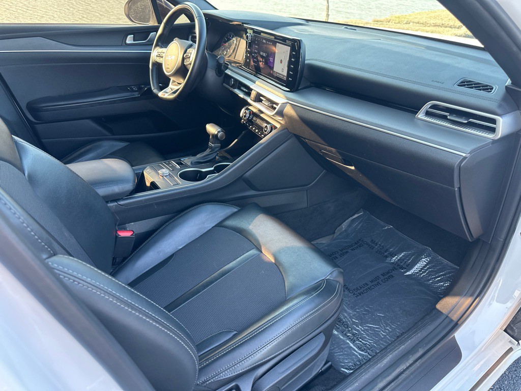 2022 Kia K5 Image 33