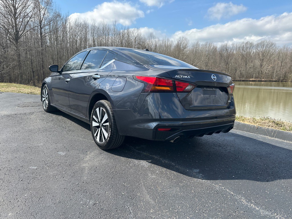 2019 Nissan Altima Image 7