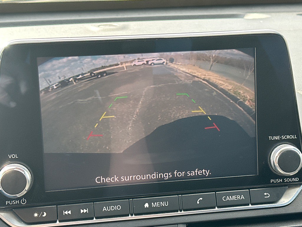 2019 Nissan Altima Image 16