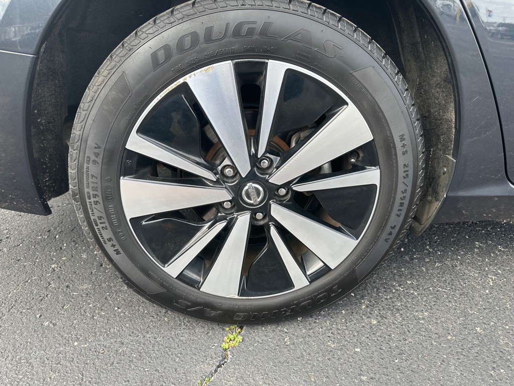 2019 Nissan Altima Image 47